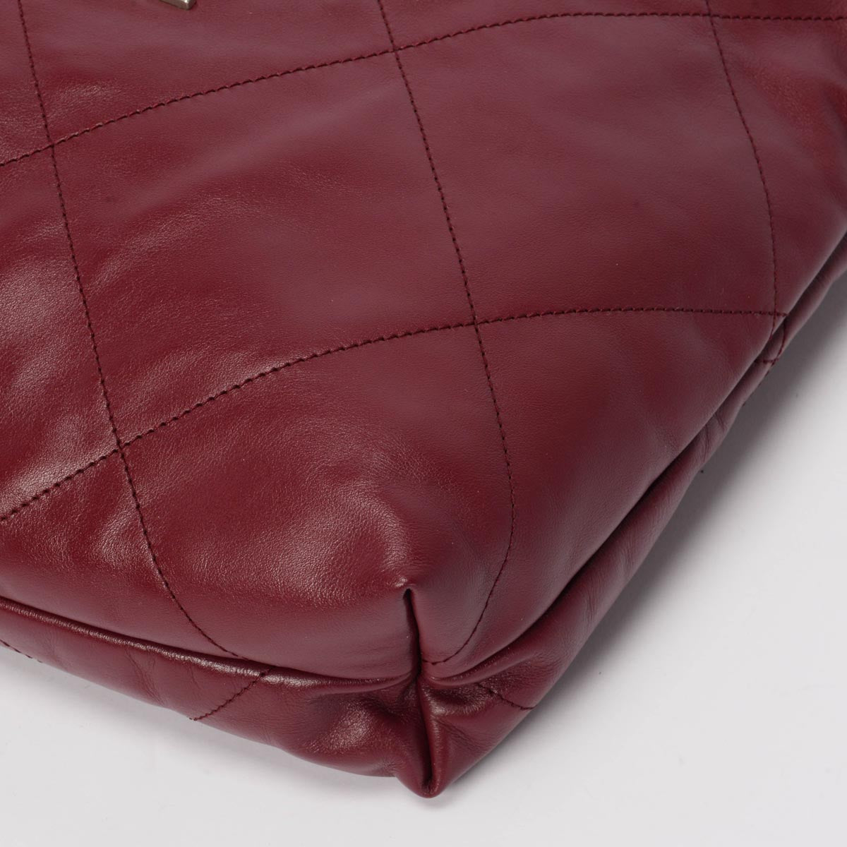 Chanel Burgundy Shiny Calfskin Medium 22 Bag