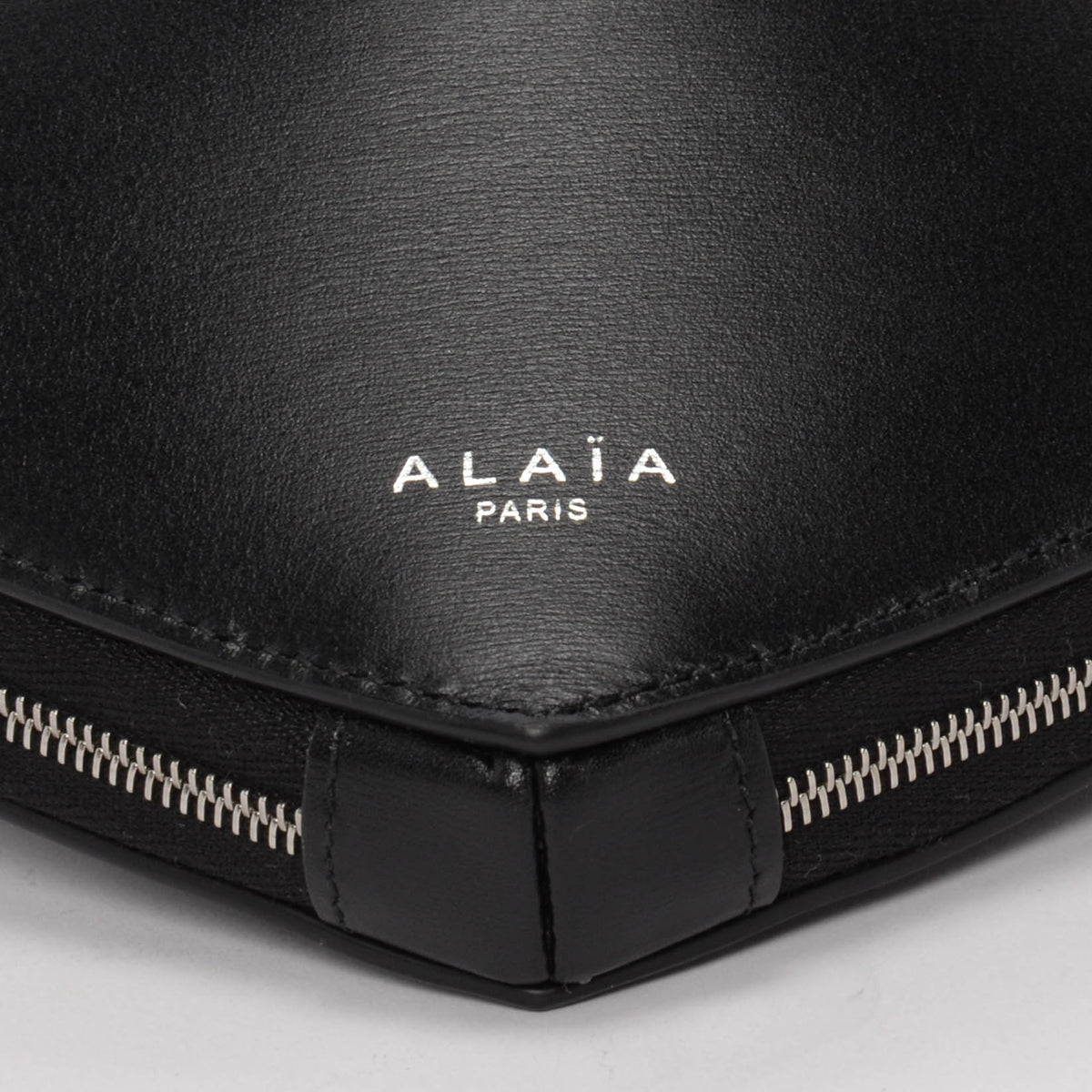 Alaia Black Calfskin Le Coeur Shoulder Bag