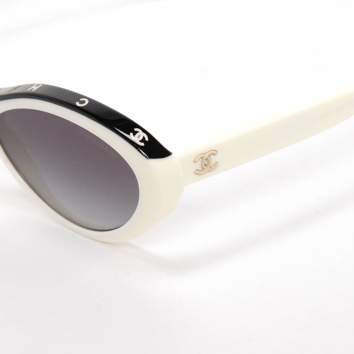 Chanel White & Black CC Signature Oval Sunglasses