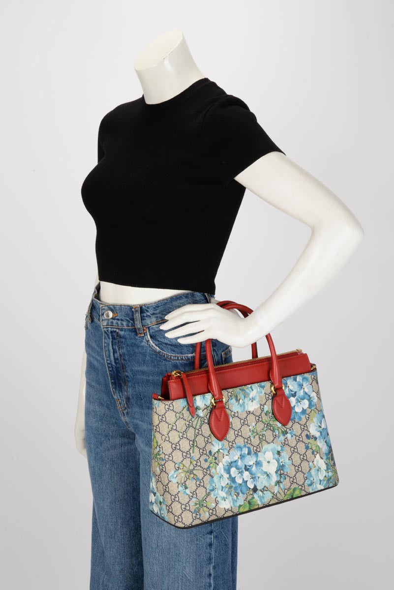 Gucci Red GG Supreme Blooms Medium Zip Tote