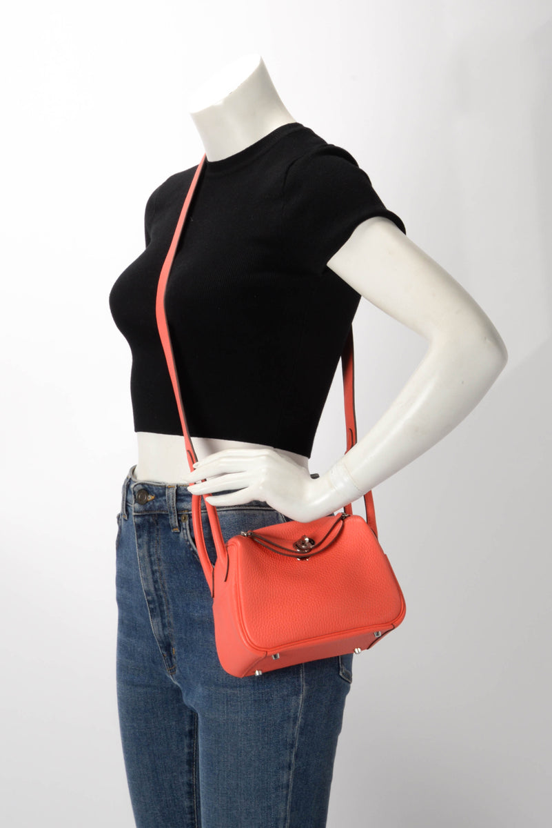 Hermes Rose Texas Clemence Mini Lindy 20