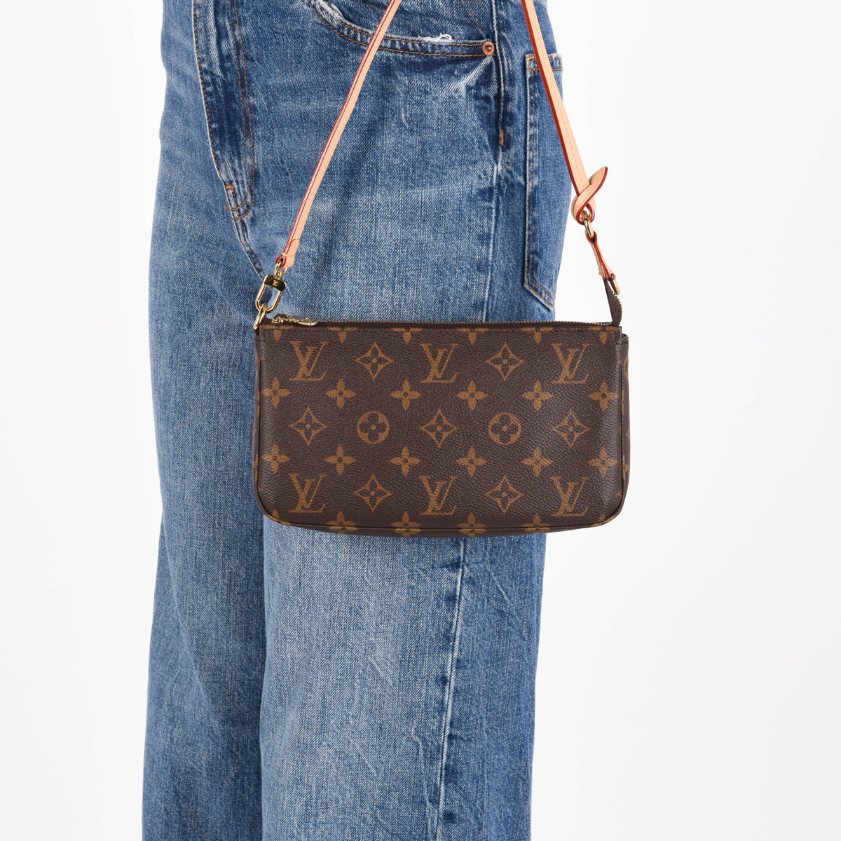 Louis Vuitton Monogram Canvas Chain Pochette Accessoires