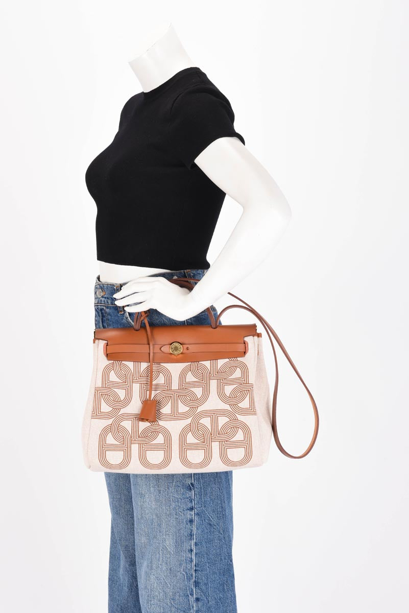 Hermes Ecru H Plume & Hunter CC Circuit 24 Herbag Zip 31