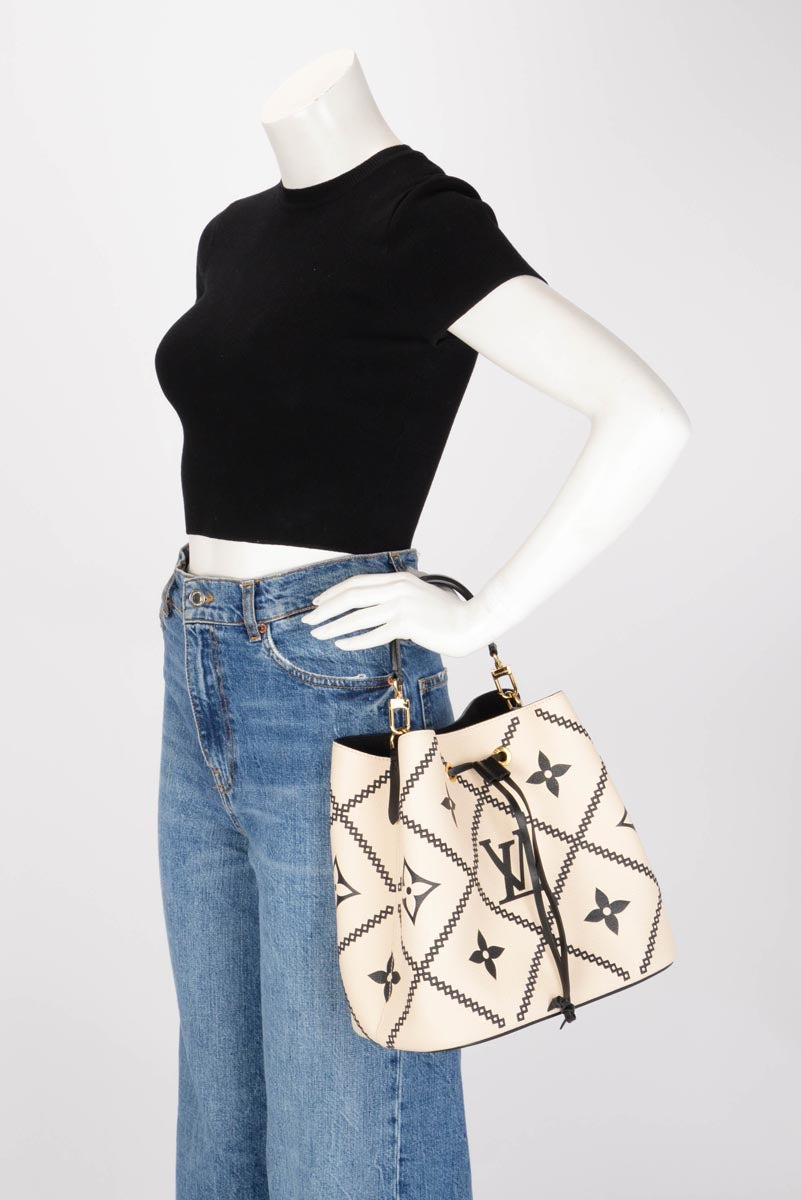 Louis Vuitton Empreinte Monogram Giant Broderies Neonoe MM
