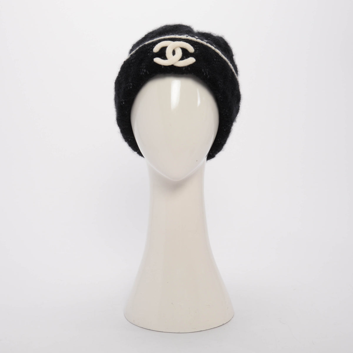 Chanel Black & Ivory Cashmere Blend CC Beanie