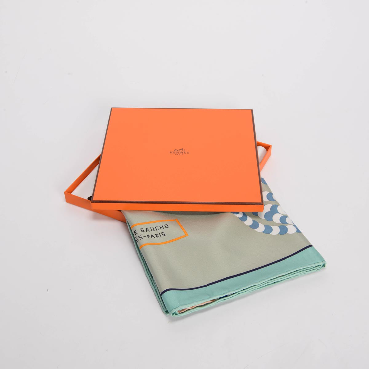 Hermes Vert Amande Silk Silla de Gaucho Scarf 90