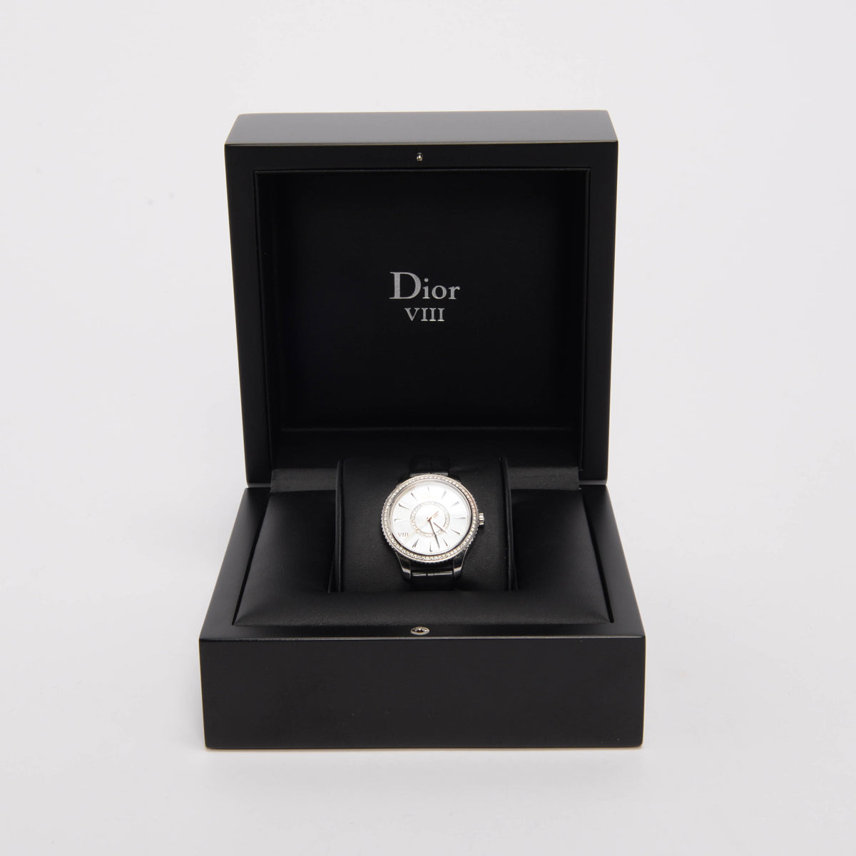 Dior Diamond & Mother of Pearl VIII Montaigne Watch