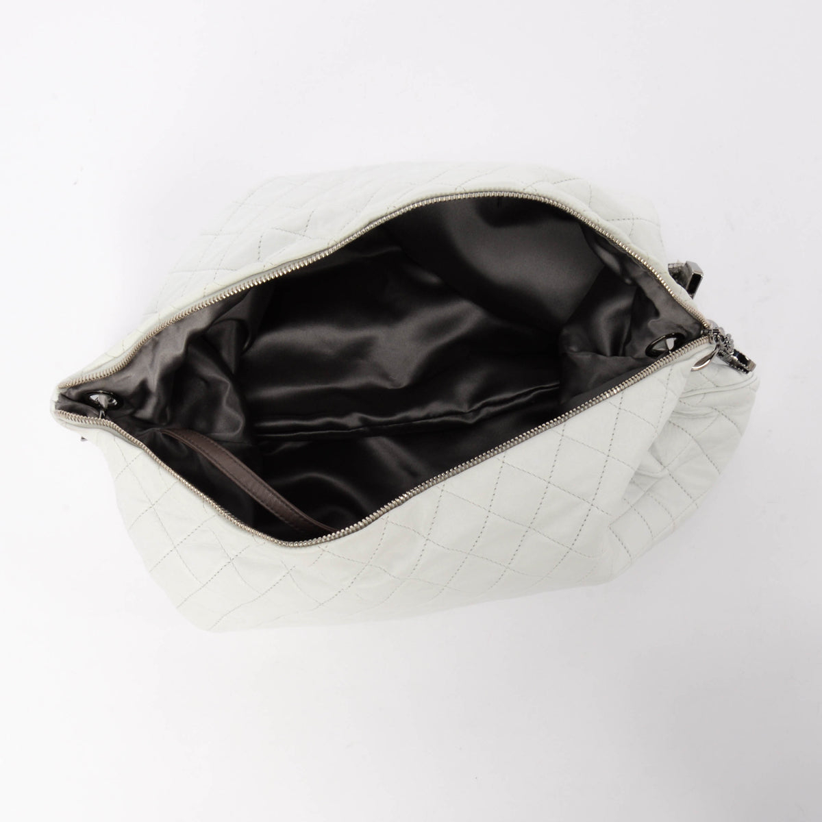 Chanel White Quilted Lambskin Large Chain Mail Hobo Bag