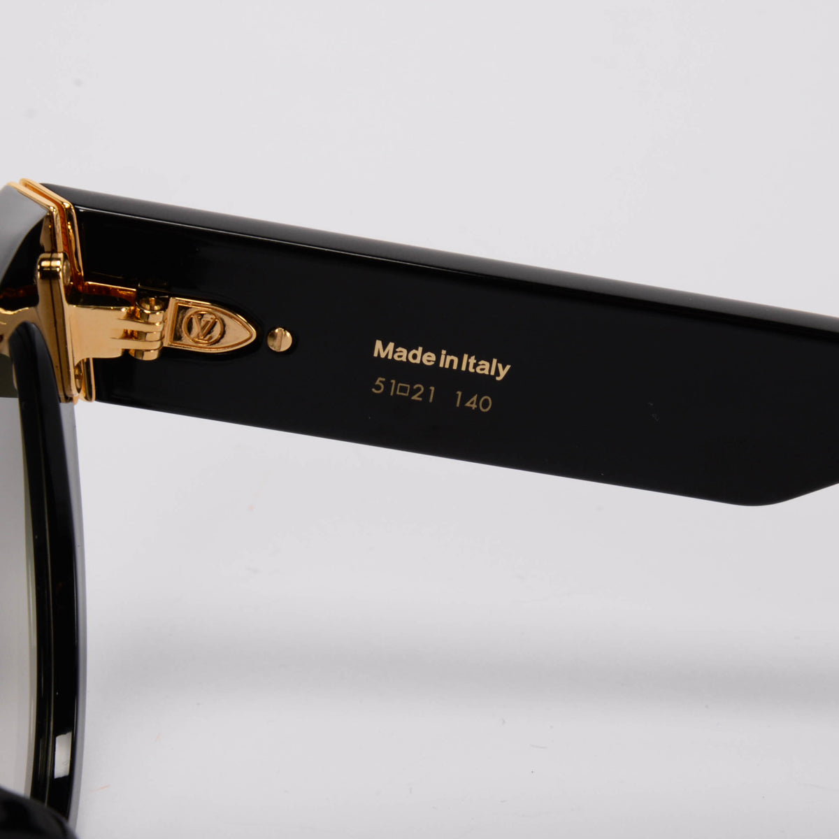 Louis Vuitton Black Flower Edge Round Sunglasses