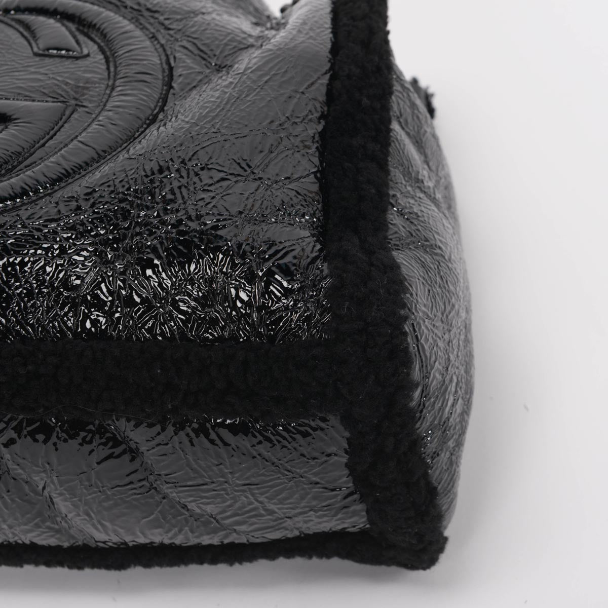 Gucci Black Patent Shearling Soho Chain Shoulder Bag