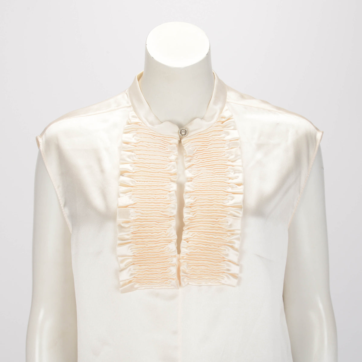 Chanel Ecru Silk Ruffled Sleeveless Top FR 40