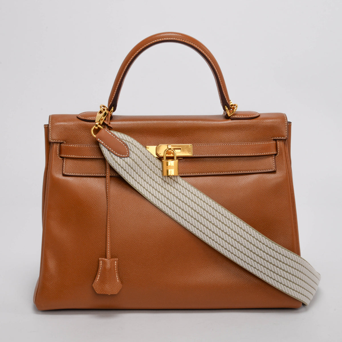 Hermes Vintage Gold Courchevel Kelly 35 GHW