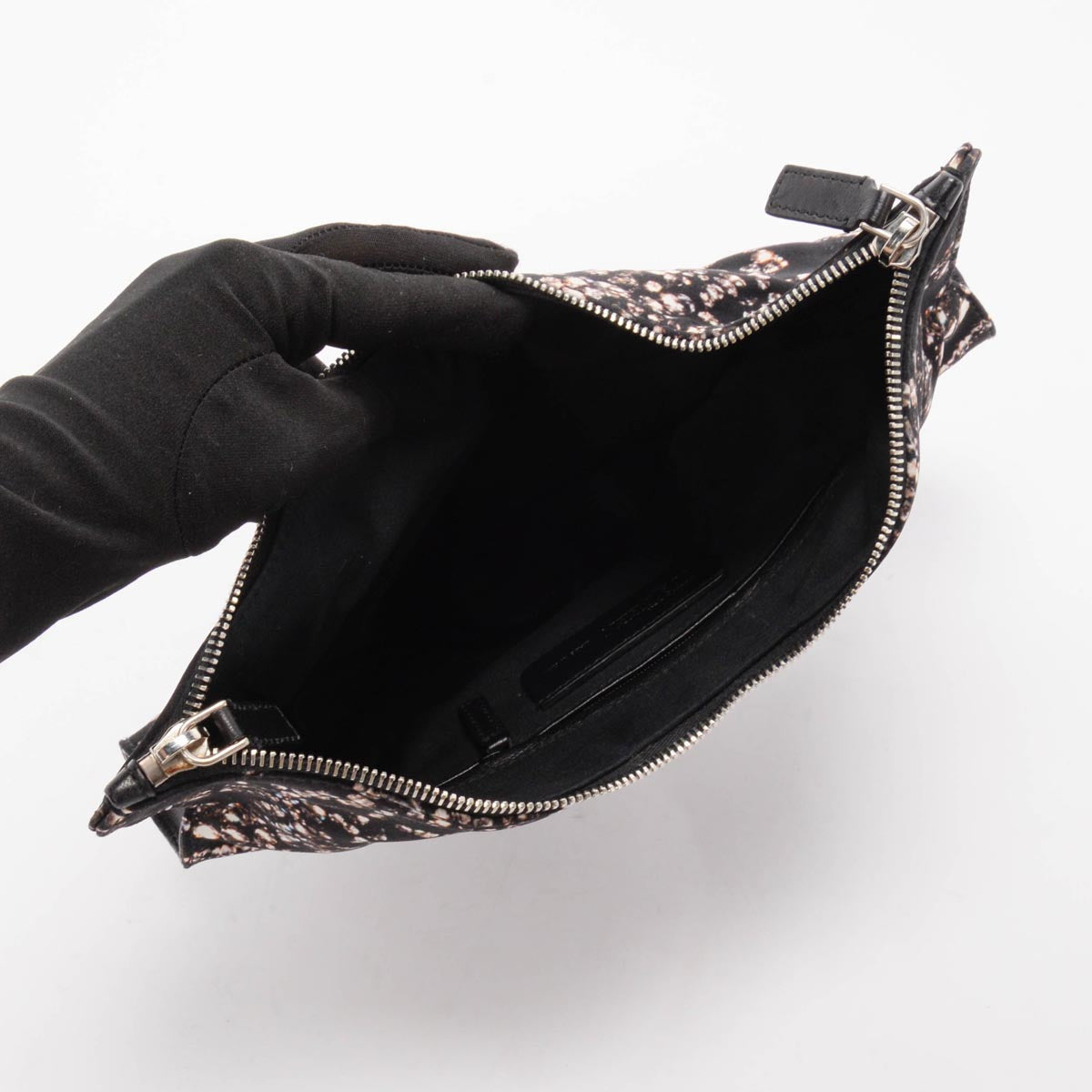 Alexander McQueen Black Satin Jewellery Print De Manta Clutch