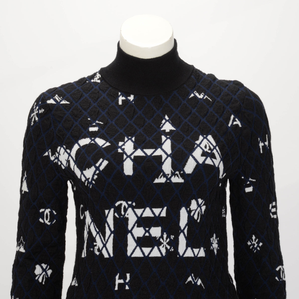 Chanel Navy & Black Quilted Coco Neige Motifs Sweater FR 34