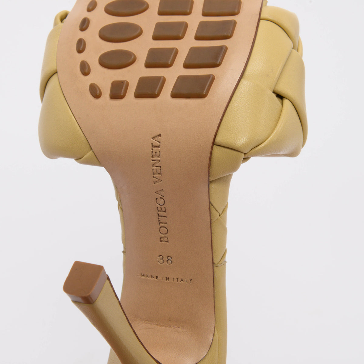 Bottega Veneta Beige Intrecciato Lido Sandals 38
