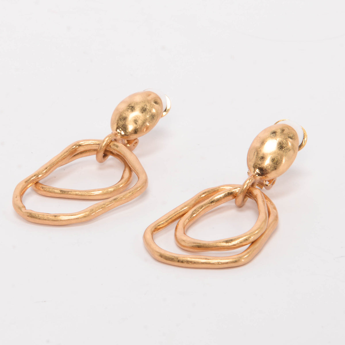 Oscar de la Renta Gold Tone Dangle Clip On Earrings
