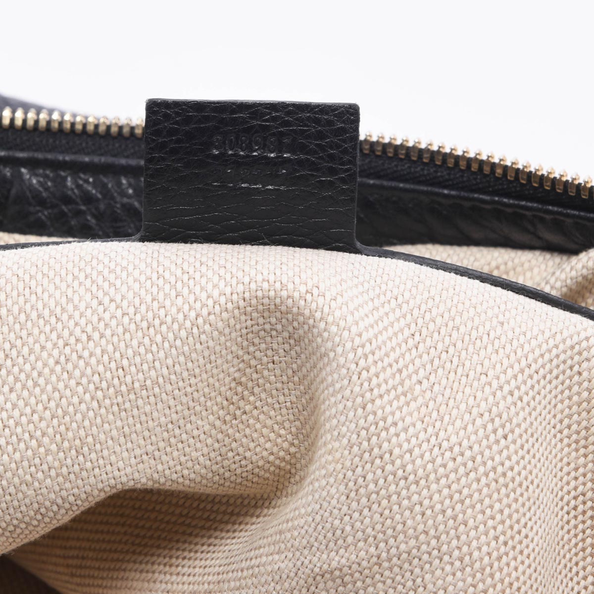 Gucci Black Grained Calfskin Soho Chain Shoulder Bag