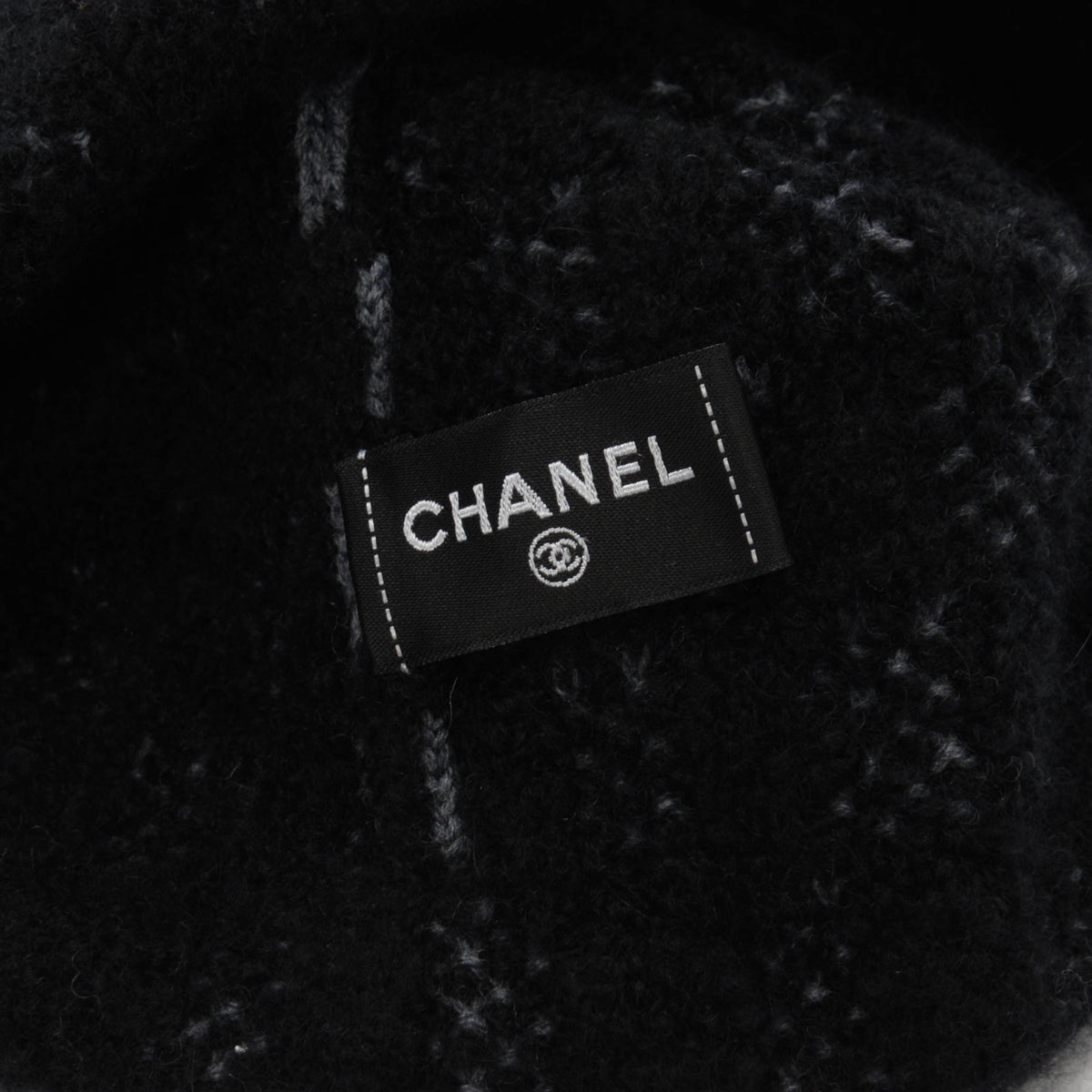 Chanel Black & Ivory Cashmere Blend CC Beanie