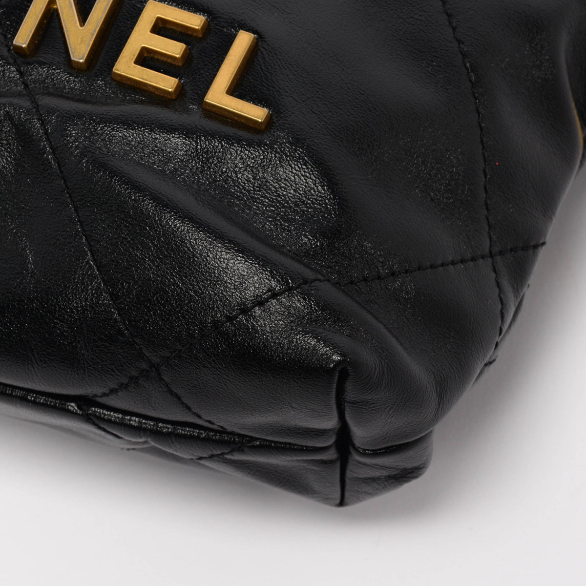 Chanel Black Shiny Calfskin 22 Mini Bag