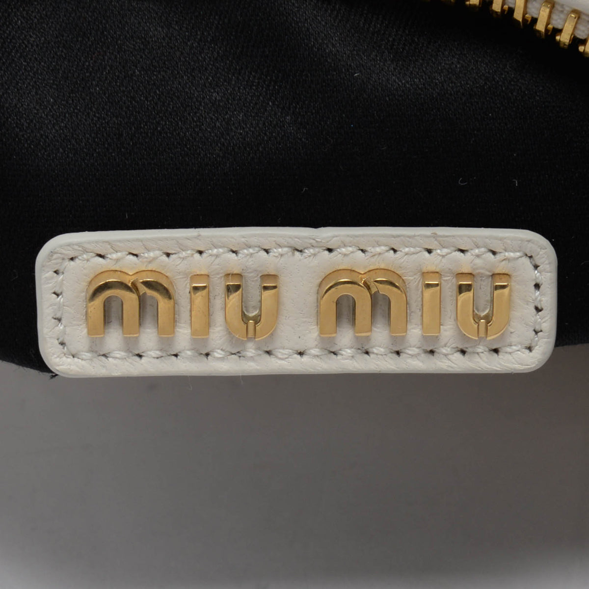 Miu Miu White Nappa Matelasse Medium Wander Bag
