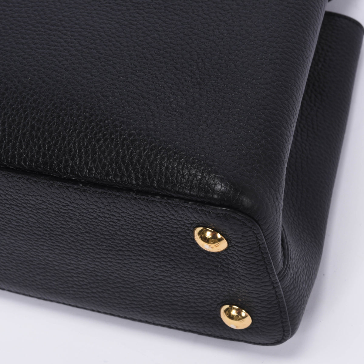 Louis Vuitton Noir Rubis Taurillon Capucines MM