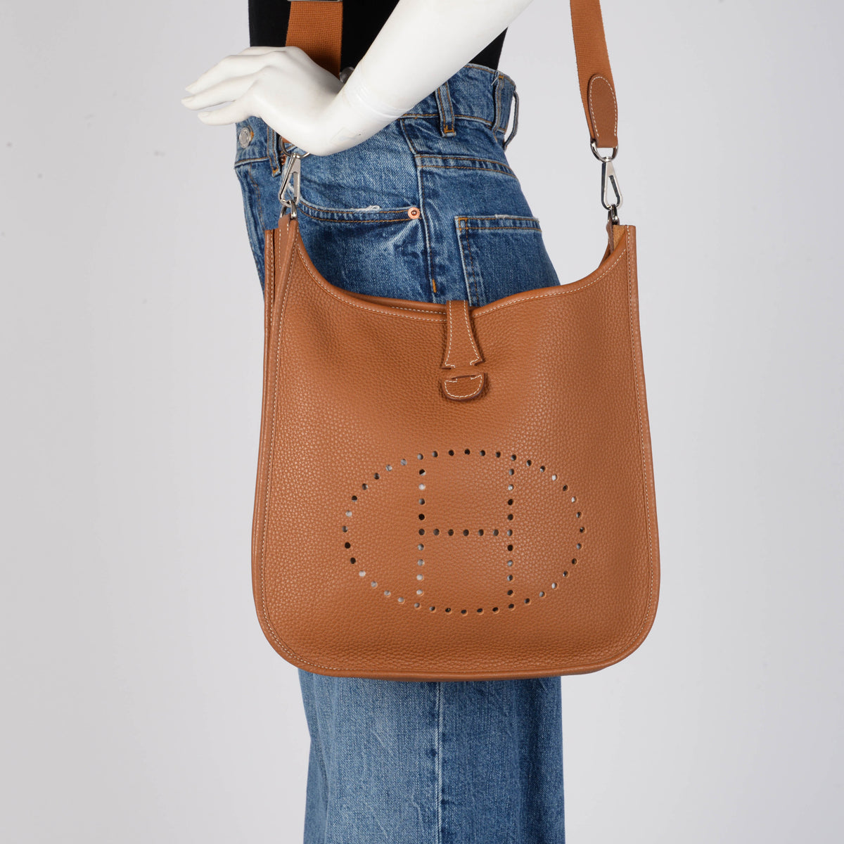 Hermes Gold Clemence Evelyne III 29 Bag