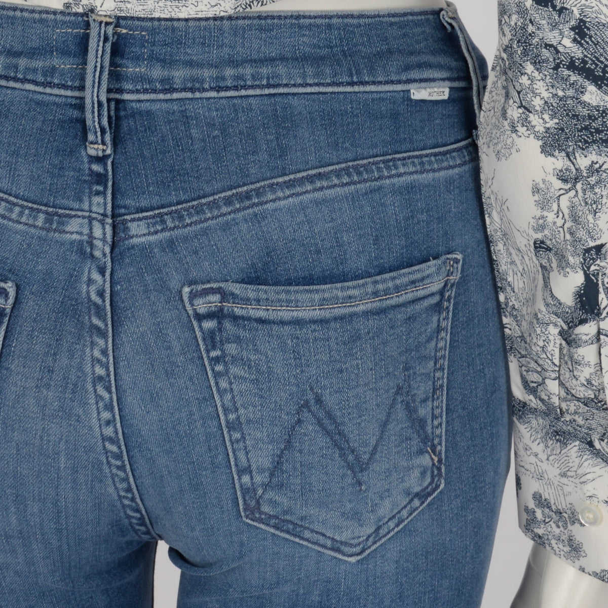 Mother Blue Denim Mid Rise Dazzler Ankle Jeans 24