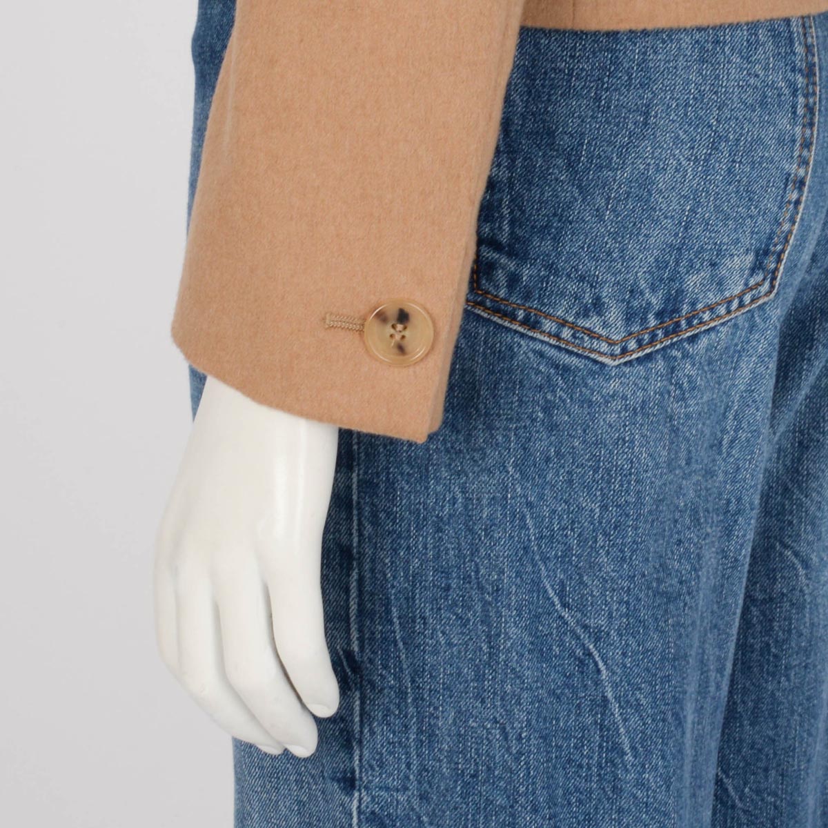 Max Mara Camel Hair Horn Button Short Jacket IT 40