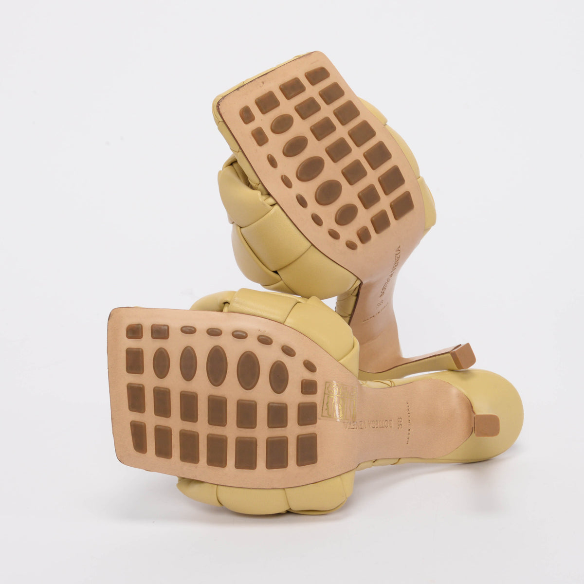 Bottega Veneta Beige Intrecciato Lido Sandals 38