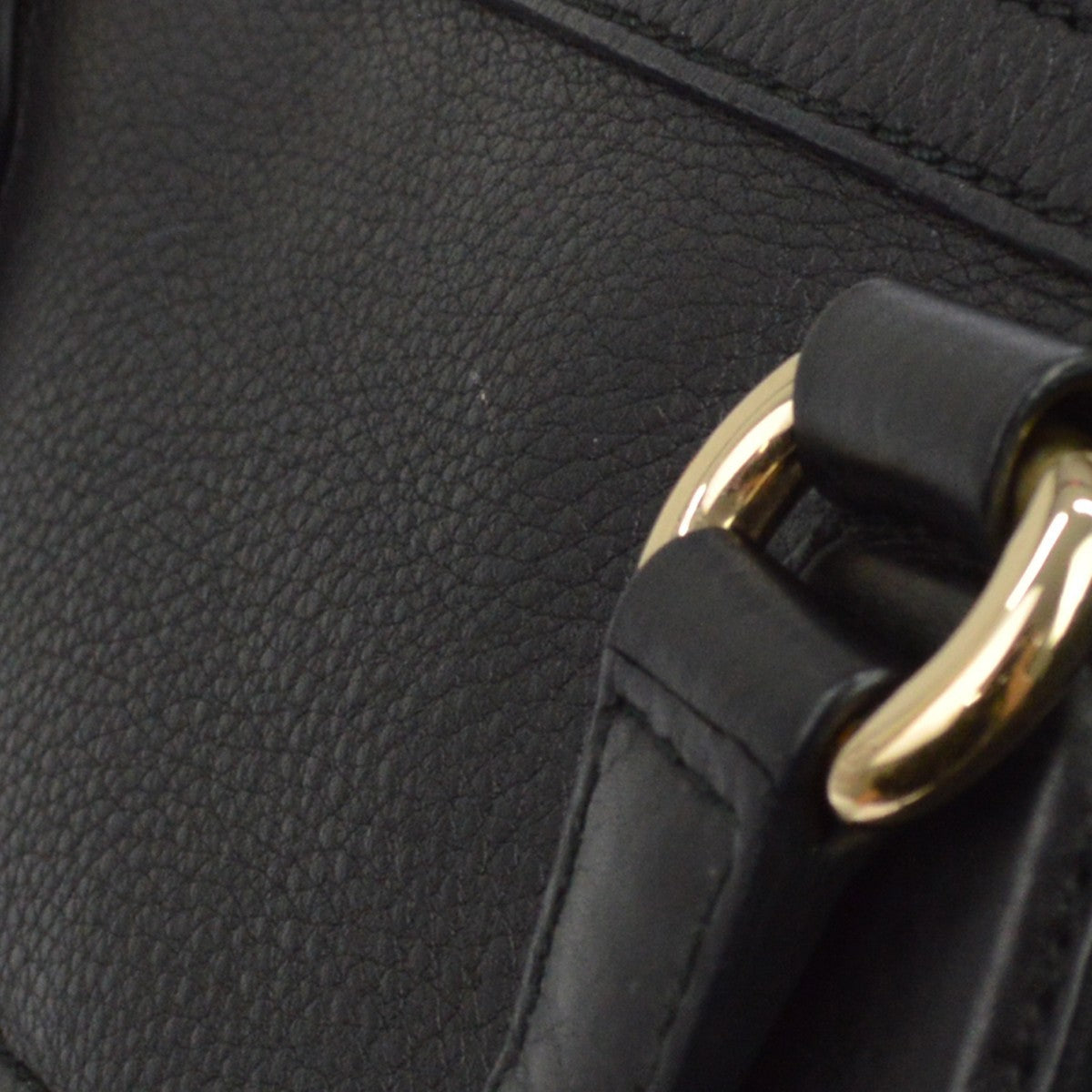 Gucci Black Pebbled Leather Small Soho Top Handle Bag