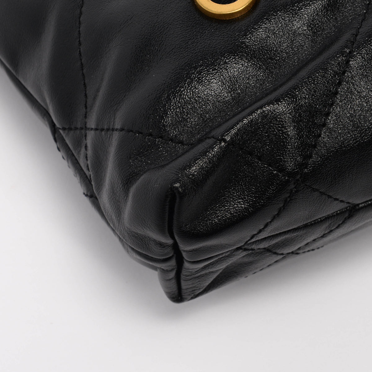 Chanel Black Shiny Calfskin 22 Mini Bag