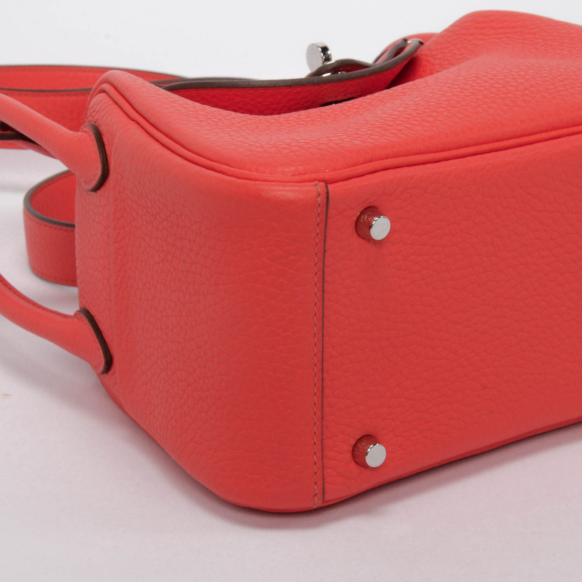 Hermes Rose Texas Clemence Mini Lindy 20