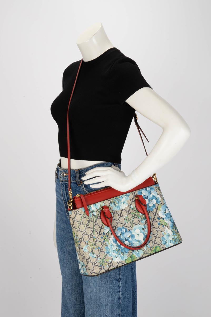 Gucci Red GG Supreme Blooms Medium Zip Tote