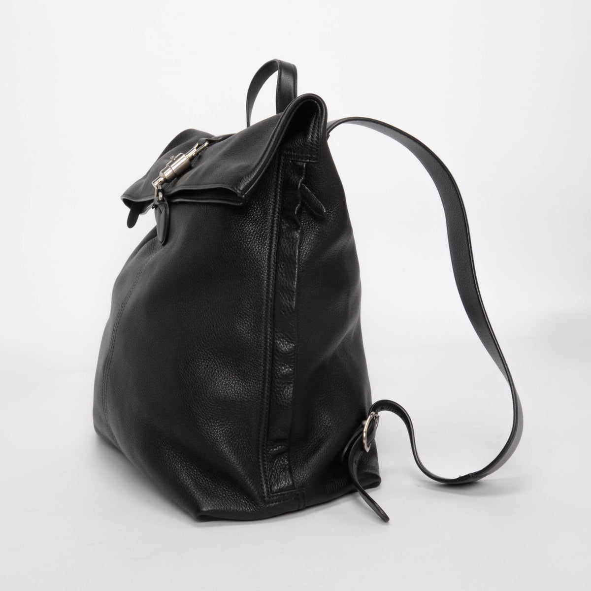 Gucci Black Grained Leather 1961 Jackie Backpack