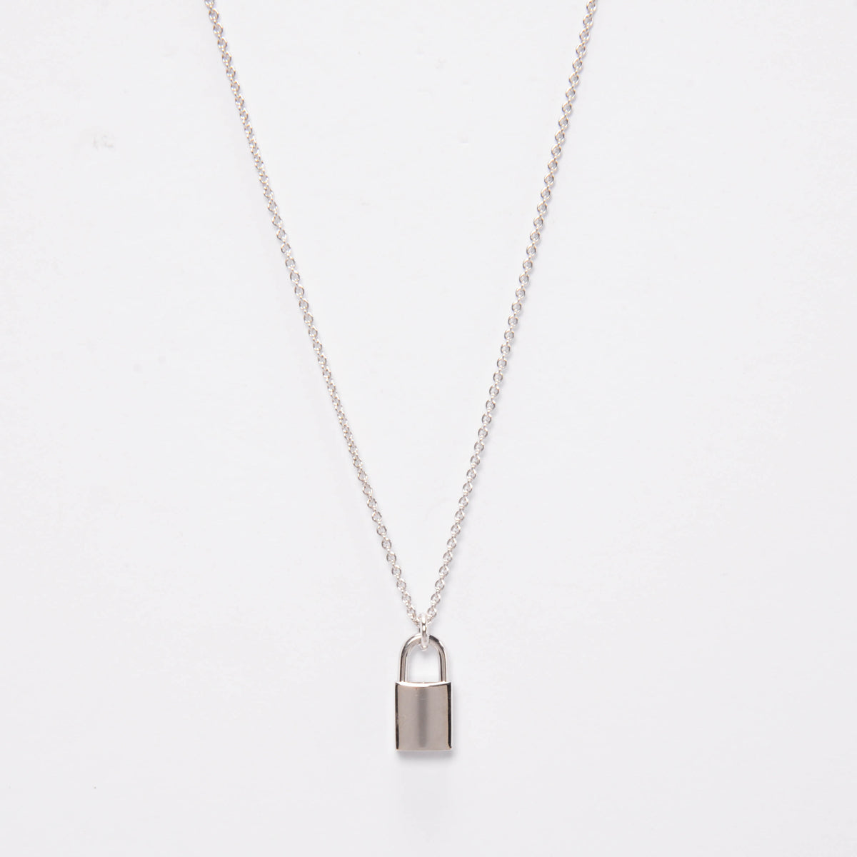 Hermes 18k White Gold & Diamond Kelly Cadenas Necklace