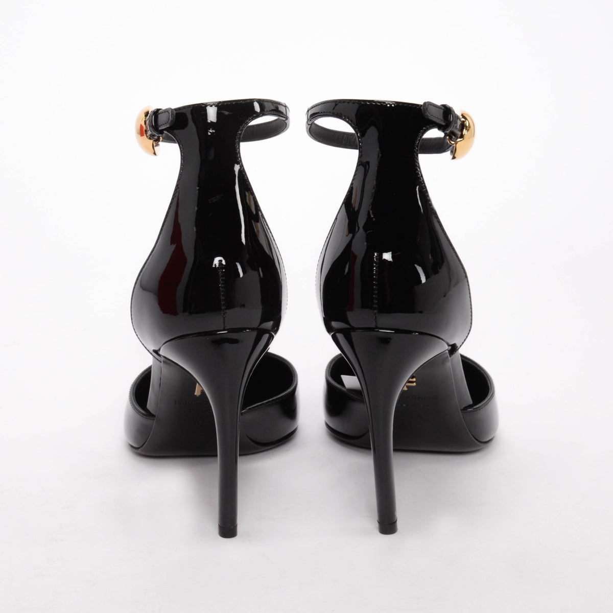 Ferragamo Black Patent Odette 85 Pumps 8.5