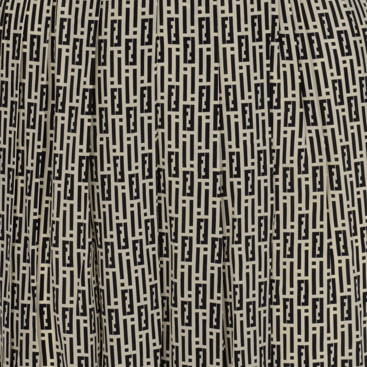 Fendi Black & Ivory Silk FF Print Pleated Skirt IT 36