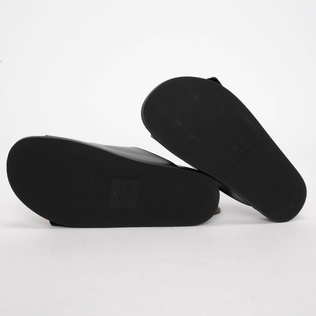 Valentino Black Calfskin One Stud Slides 36