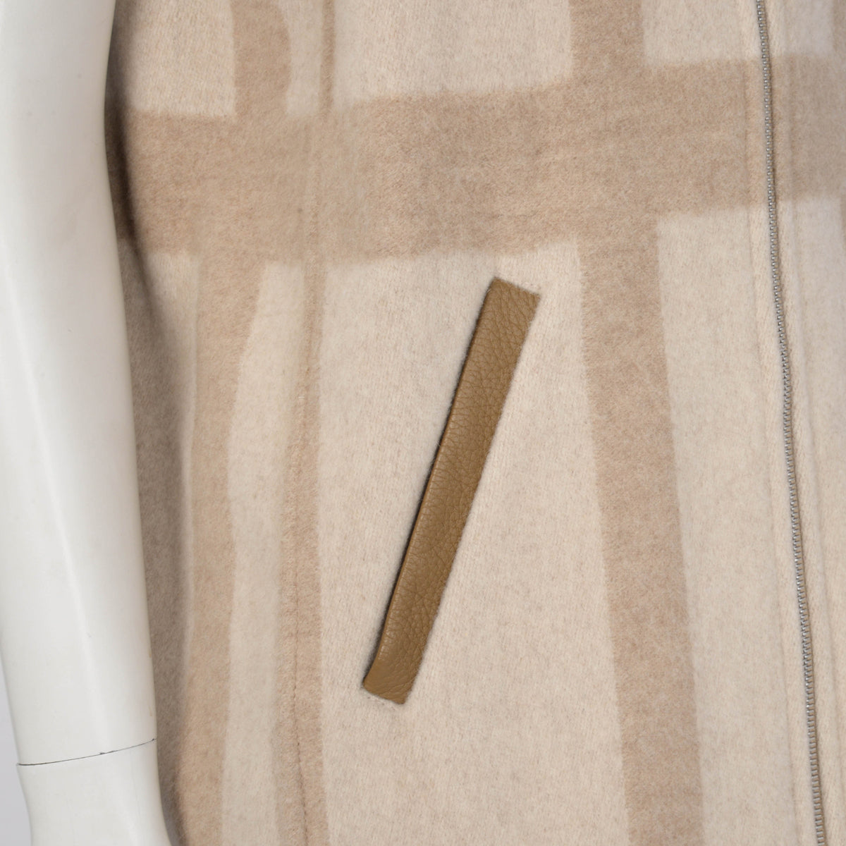 Hermes Beige Cashmere Sleeveless Zip Jacket FR 36