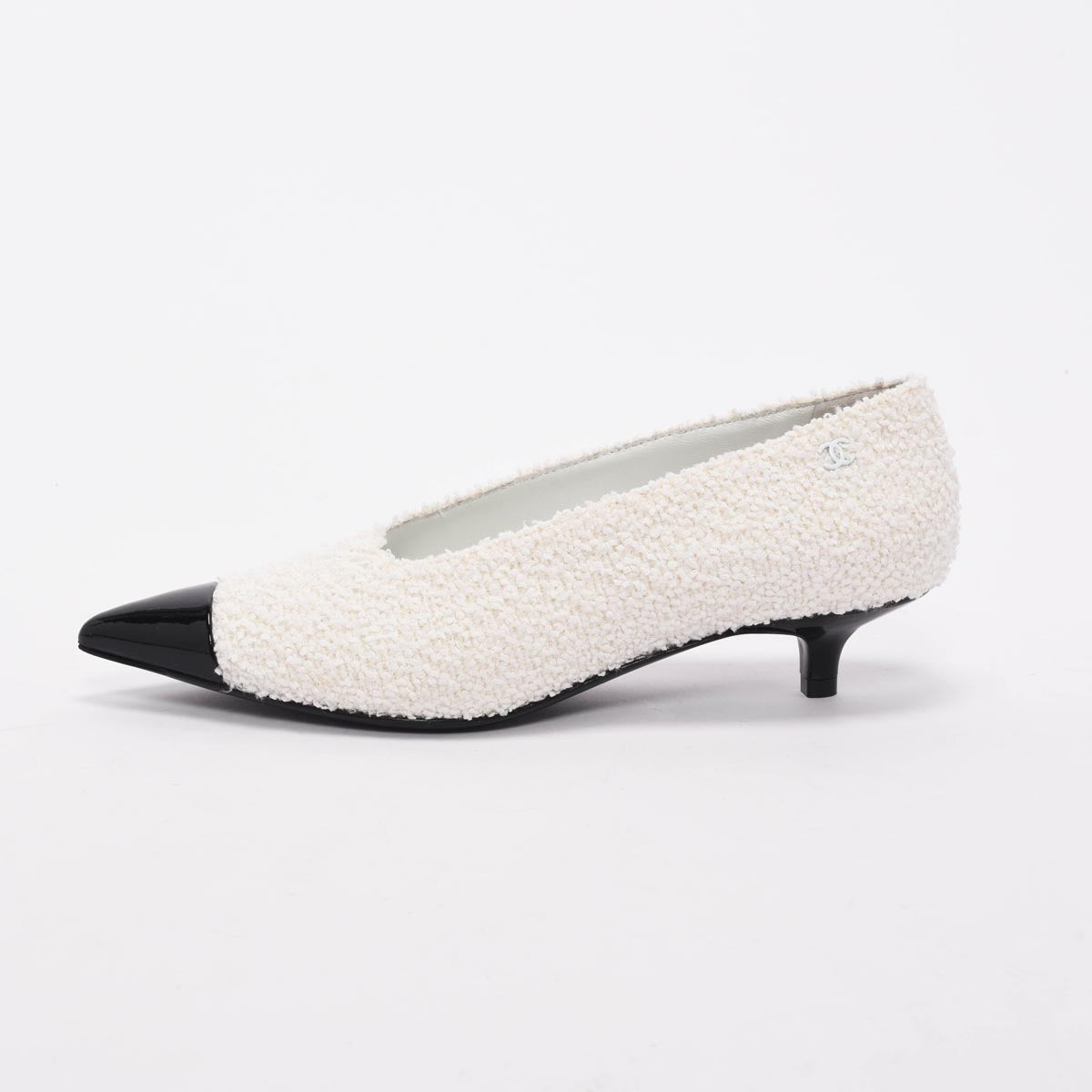 Chanel White Boucle Kitten Heel Pumps 36.5