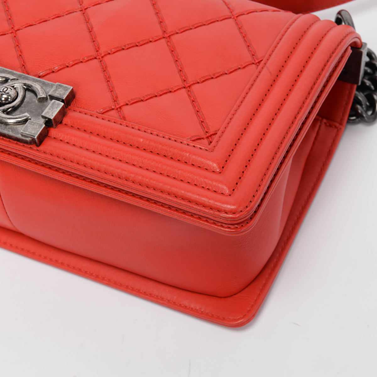 Chanel Red Calfskin Ultra Stitch Old Medium Boy Bag