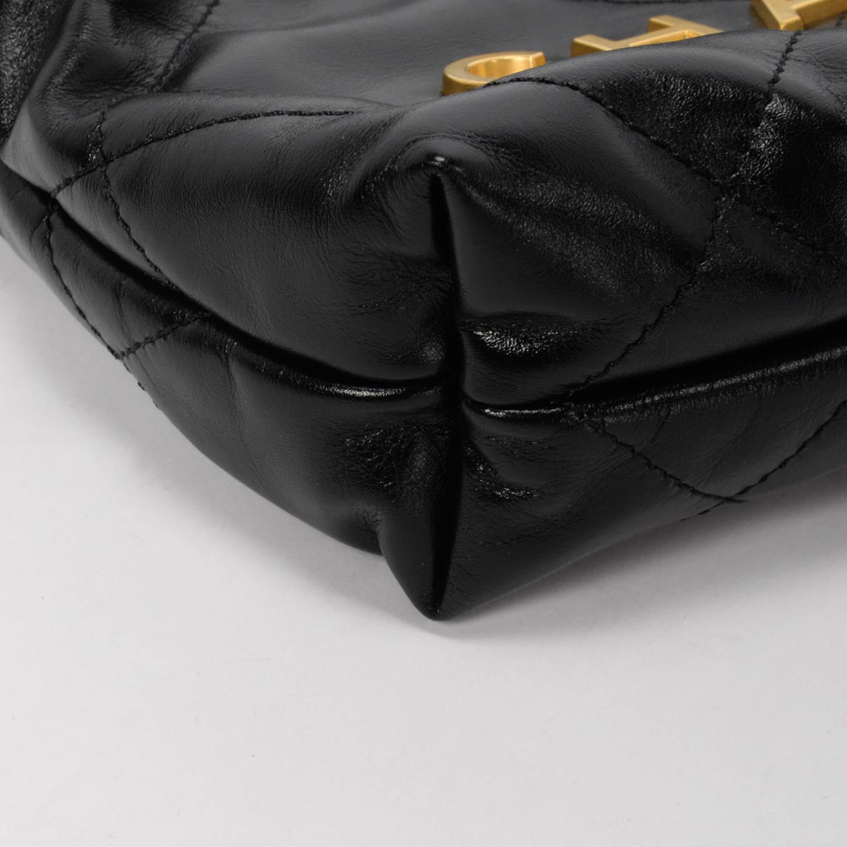 Chanel Black Shiny Calfskin Chanel 22 Mini Bag