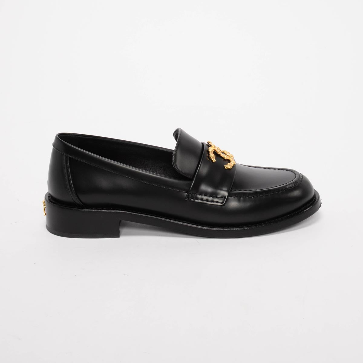 Chanel Black Smooth Calfskin CC Camellia Loafers 37