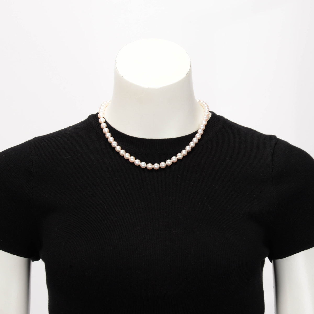 Tiffany & Co Pearl Ziegfeld Collection Beaded Necklace