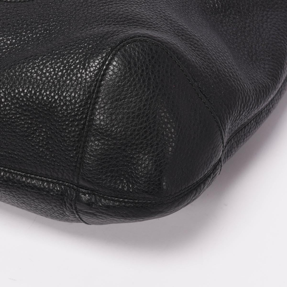 Gucci Black Grained Calfskin Soho Chain Shoulder Bag