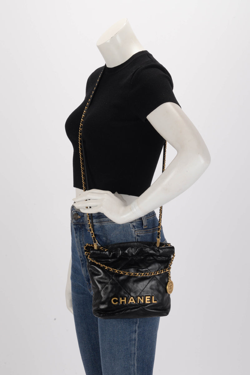 Chanel Black Shiny Calfskin 22 Mini Bag