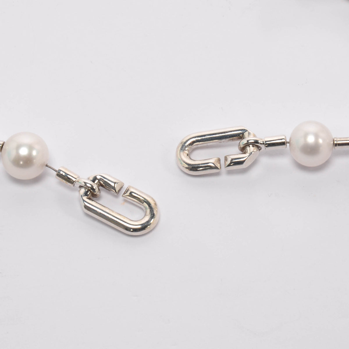 Tiffany & Co Sterling Silver & Freshwater Pearl HardWear Lock Necklace