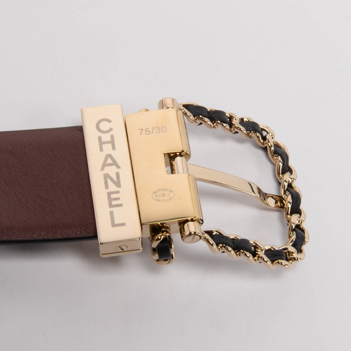 Chanel Black & Burgundy Reversible Leather Chain Buckle Belt