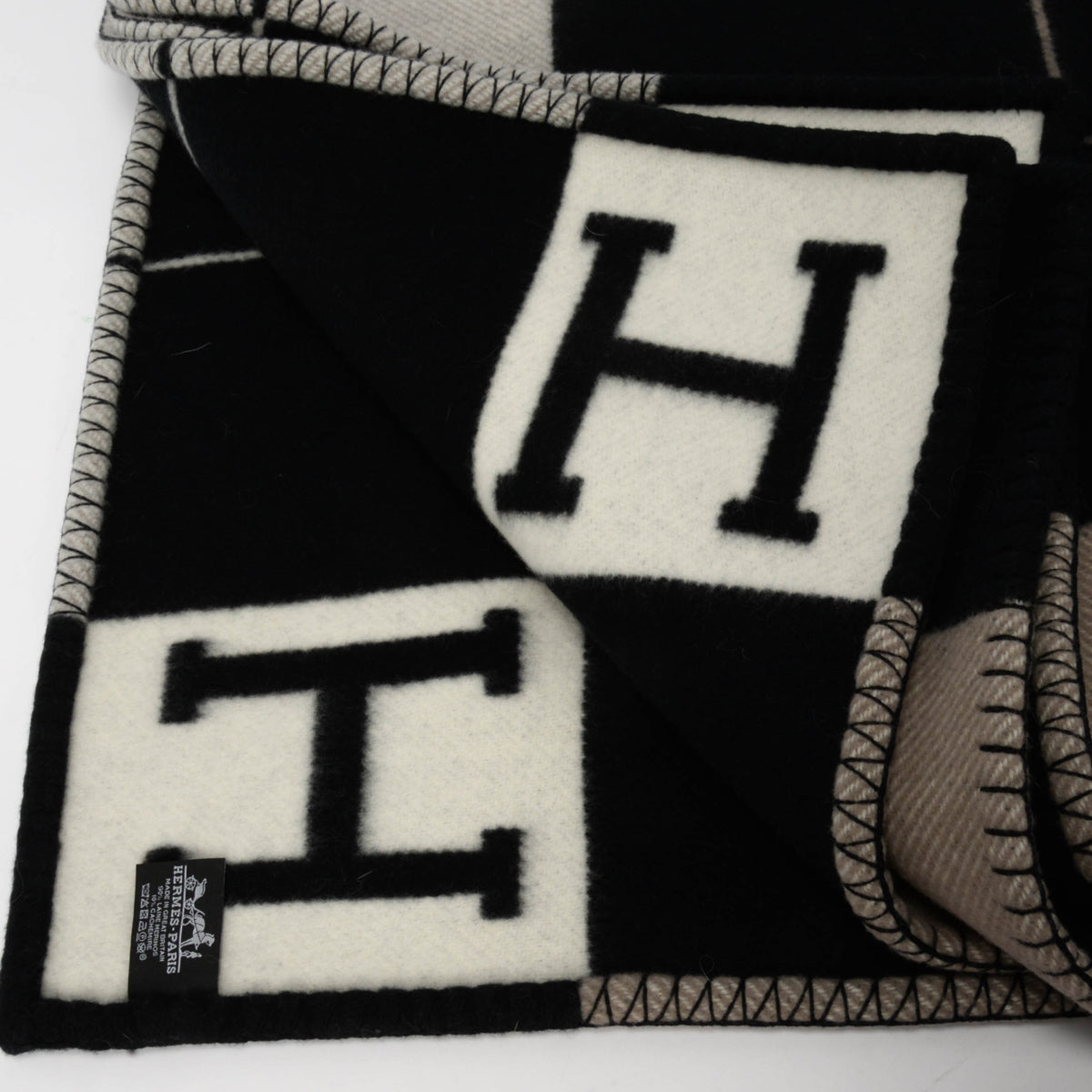 Hermes Ecru & Noir Wool & Cashmere Avalon III Throw Blanket