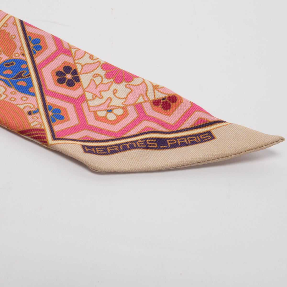 Hermes Pink Silk Collections Imperiales Twilly